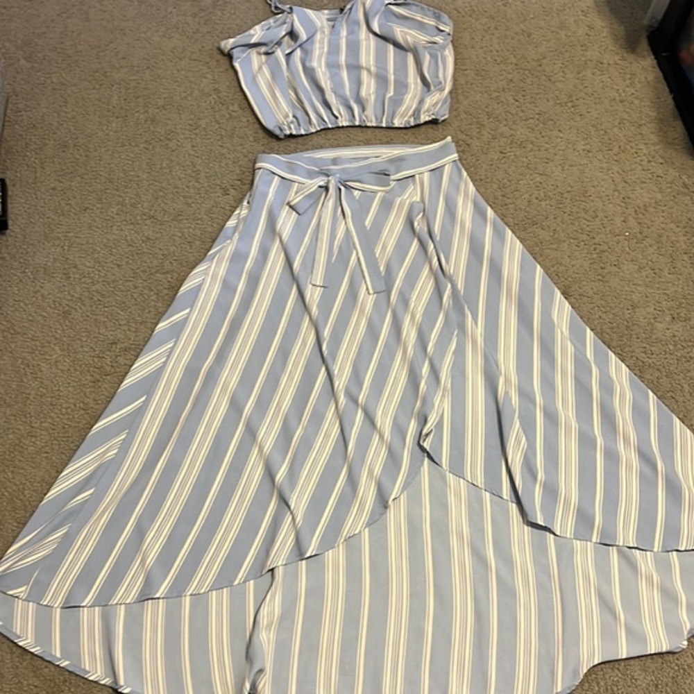 Zaful women skirt and mini top , size us8